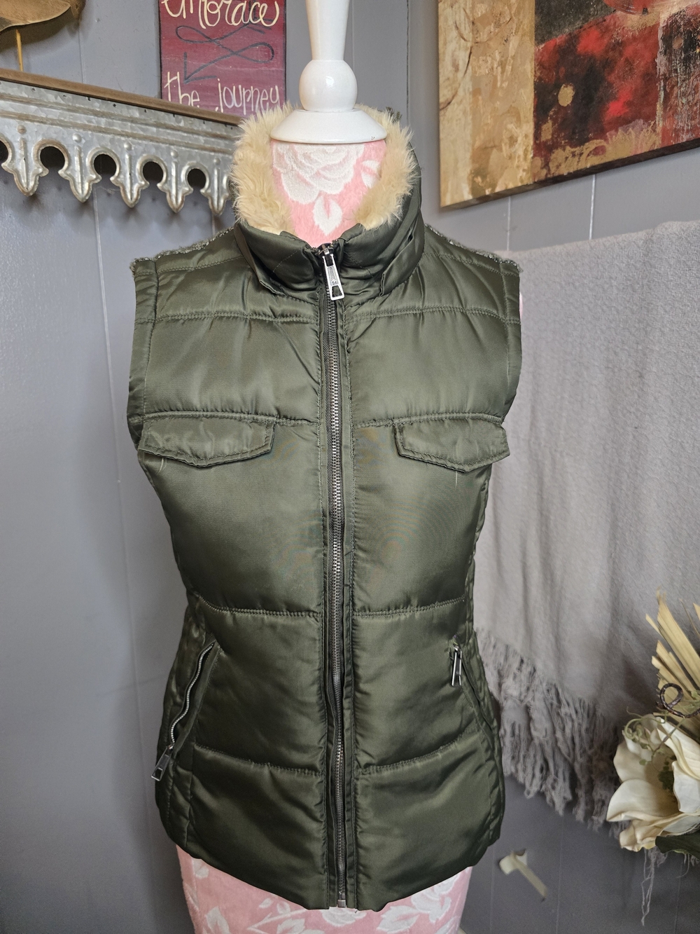 Zara Olive Green Quilted Faux-Fur Collar Puffer Vest